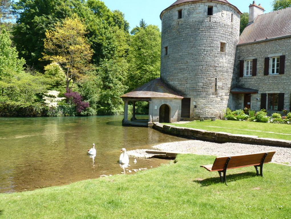 Le Gite Du Petit Lavoir Bèze الغرفة الصورة