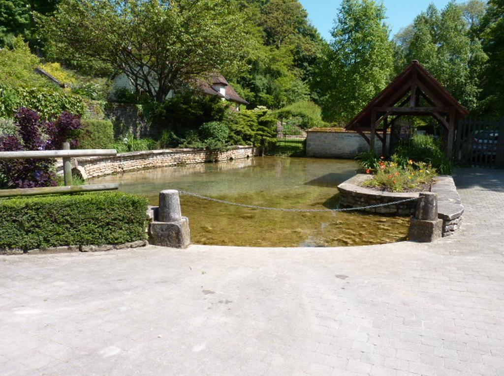 Le Gite Du Petit Lavoir Bèze الغرفة الصورة